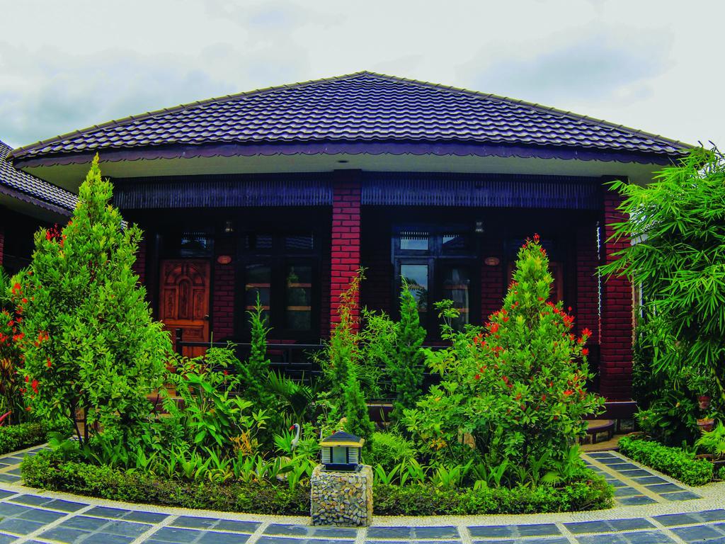 Hotel Brilliant Nyaung Shwe Ngoại thất bức ảnh