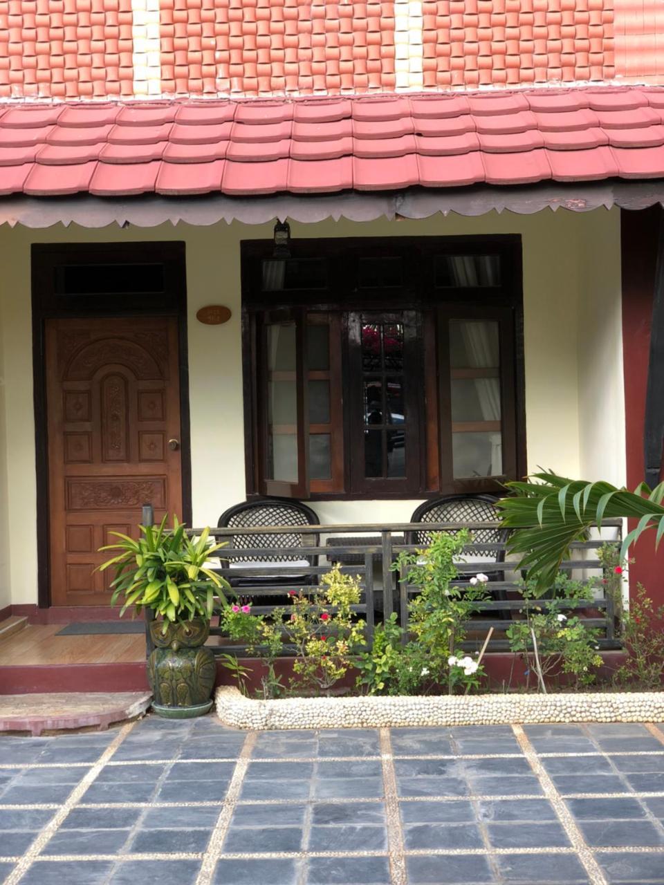 Hotel Brilliant Nyaung Shwe Ngoại thất bức ảnh