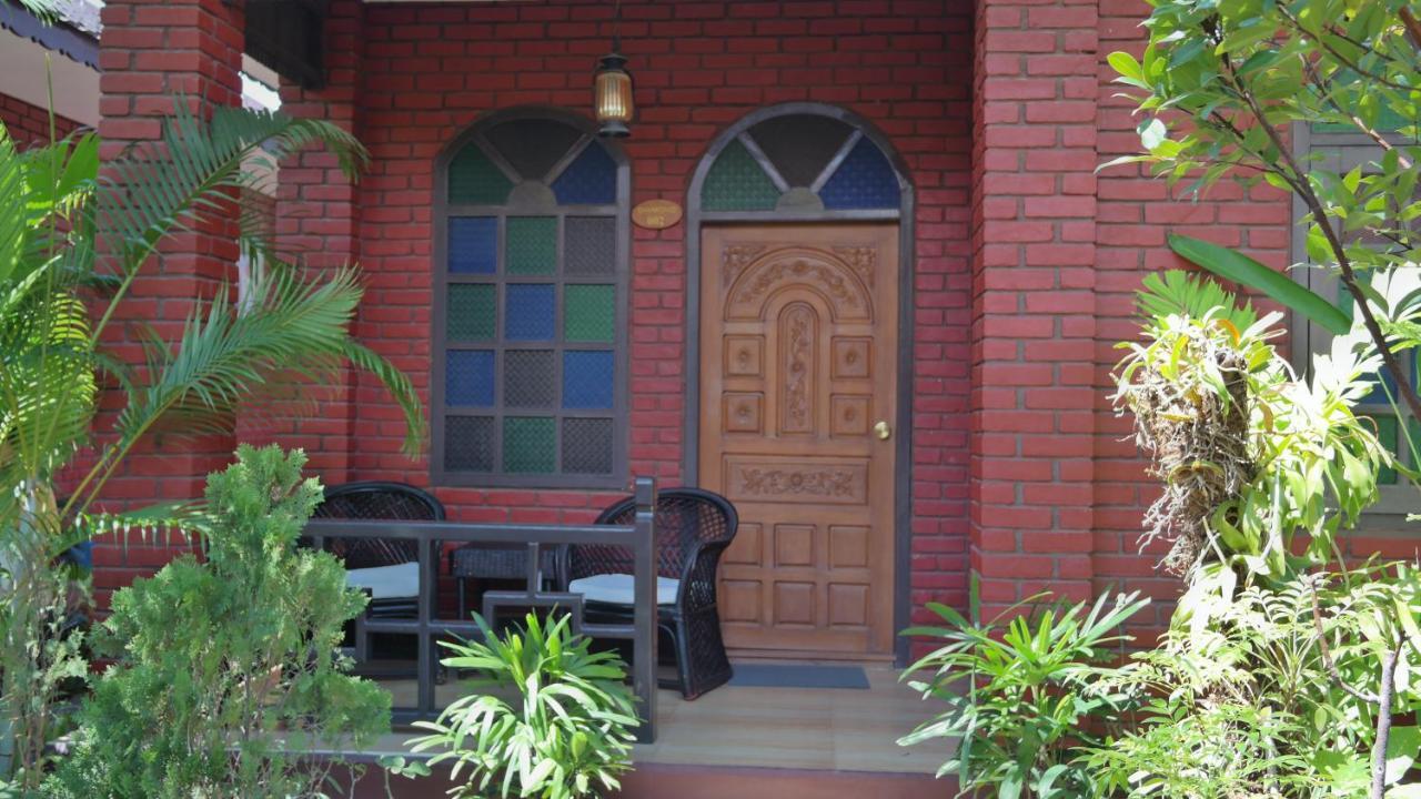 Hotel Brilliant Nyaung Shwe Ngoại thất bức ảnh